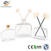 Diffuseur de parfum créatif en verre transparent avec accent floral naturel pour arrangements floraux d'intérieur et décoration de la maison