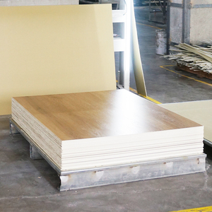 Azulejos de enclavamiento de grano de madera impermeables respetuosos con el medio ambiente 100% suelo Spc de vinilo clic de enclavamiento - Product Image 2
