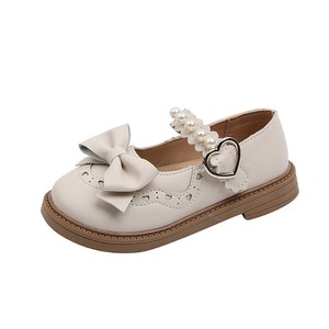 Collection d'été : Chaussures en cuir pour enfants, motif pois tendance, noir et blanc - Product Image 4