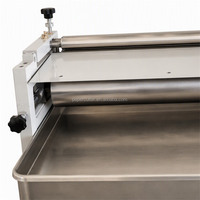 Machine à coller les boîtes XF-700, colle thermofusible, largeur de collage 700 mm, machine d'emballage pour boîtes en carton