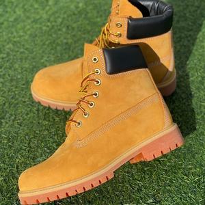 Botas de Trabajo Unisex de Alta Calidad para Exteriores, Botas de Seguridad Amarillas Hechas a Mano para Hombre, Calzado Clásico y Elegante - Product Image 1