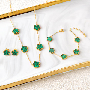 Bộ trang sức cỏ bốn lá may mắn bán chạy, mạ vàng 18K, mặt kép, gồm vòng cổ, bông tai và lắc tay - Product Image 4