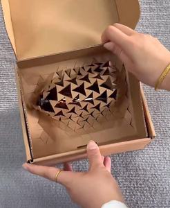 Biểu tượng tùy chỉnh giấy bưu phẩm hộp bọc bảo vệ tổ ong giấy đồ chơi chai thủy tinh bao bì sản phẩm bảo vệ vận chuyển hộp - Product Image 4