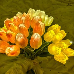 <span class=keywords><strong>Tulipes</strong></span> artificielles avec lumière LED, <span class=keywords><strong>tulipes</strong></span> réalistes, lampe à lumière LED rose printanière, alimentée par piles, pour la décoration de la fête <span class=keywords><strong>des</strong></span> mères - Product Image 4