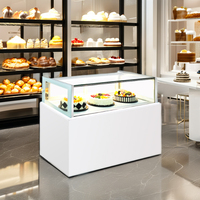Vitrine Réfrigérée Commerciale à Glace avec Verre Courbé et 2 Portes pour Présenter Macarons, Chocolats et Pâtisseries