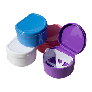 Boîte de rangement en plastique à double couche pour prothèses dentaires, filtre semi-circulaire en forme de D, nettoyage et rangement faciles - Product Image 2