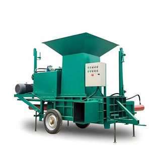 Presse à balles carrée verte avec moteur et moteur haute résistance à l'humidité pour des conditions humides productivité élevée - Product Image 3