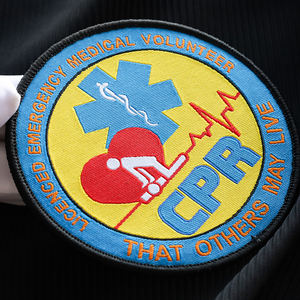 Produttore tessuto personalizzato Patch di ferro su cucire su paramedico di soccorso uniforme di emergenza ricamato toppe - Product Image 2