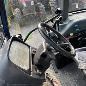 Tractor Fiat Usado N Holland SNH 1354 135hp 4 Ruedas Tractor Compacto para Huertos y Granjas Equipo Agrícola Maquinaria Agrícola - Product Image 6