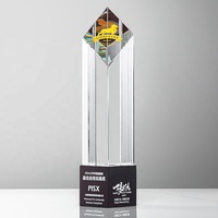 Trophée personnalisé en cristal K9 avec base en métal en forme de sommet de montagne, trophée colonne à facettes sur mesure