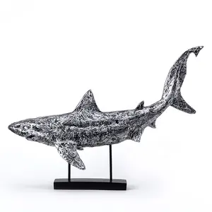 新设计现代艺术室内装饰树脂银闪光鲨鱼鲸鱼海洋动物装饰控制台大厅装饰
