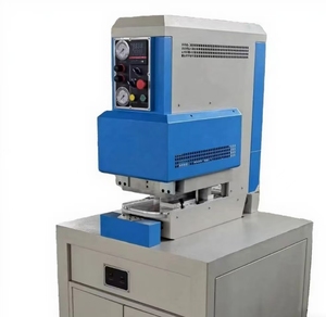 Machine automatique CNC horizontale pour le <span class=keywords><strong>nettoyage</strong></span> et le soudage des coins des cadres <span class=keywords><strong>PVC</strong></span>/UPVC, ligne de production de fenêtres et de portes - Product Image 6