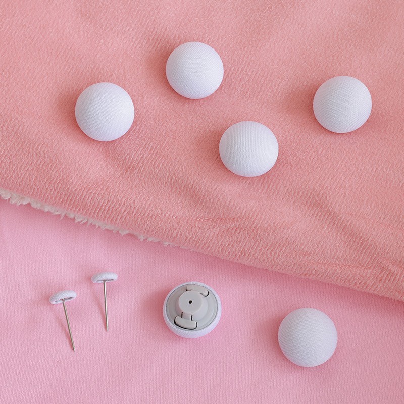 Un article recouvert de tissu blanc