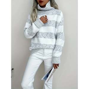 Pull à col roulé à larges rayures multicolores, tailles pour femmes, tailles S-XL, sur mesure OEM/ODM - Product Image 6