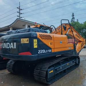 Excavatrice Hyundai 220LC-9S d'occasion, 20 tonnes, d'origine coréenne, hydraulique, à chenilles, fiable - Product Image 2