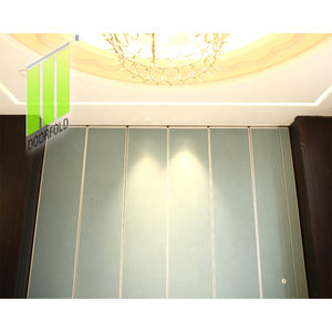 <span class=keywords><strong>Cloison</strong></span> pliante portable <span class=keywords><strong>Cloison</strong></span> compacte Séparation de bureau mobile Fabricant commercial en aluminium pour manger à l'extérieur - Product Image 5