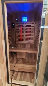 Cabine de sauna infrarouge lointain carrée en cèdre rouge, moderne et luxueuse, pour 1 personne, à installer en extérieur - Product Image 2
