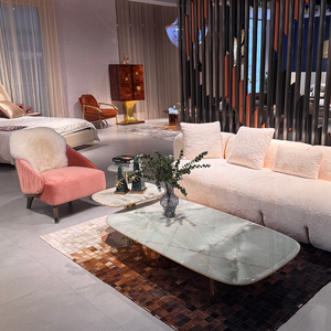 Poltrona di Lusso Moderna Rosa per Progetti Alberghieri e Ville, Sedia Lounge di Design su Misura in Velluto di Alta Gamma - Product Image 4