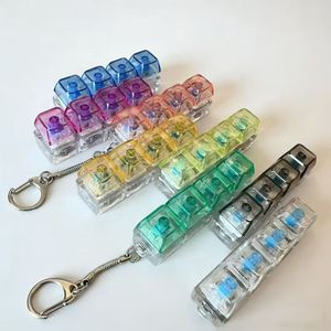 Meilleure Qualité - Clavier Mécanique en Plastique à <span class=keywords><strong>4</strong></span> Touches - Porte-clés Testeur de Switches - Lumière LED - Anti-Stress Fidget - Product Image 4