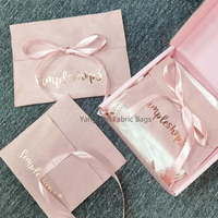 Pochette cadeau en daim rose, sac d'emballage personnalisé avec logo, ruban et nœud pour chaussures, vêtements et accessoires