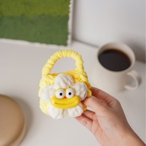 Bolsa de felpa con forma de salchicha Dali, suave, fea y linda, con ojos y labios grandes, para auriculares - Product Image 4