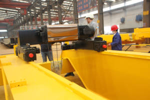 เครนยกแบบคานคู่สำหรับโรงงานเหล็กเครื่องยกอุตสาหกรรมสำหรับงานหนักเคลื่อนย้ายได้ <span class=keywords><strong>QD</strong></span> <span class=keywords><strong>LH</strong></span> 40T - Product Image 6