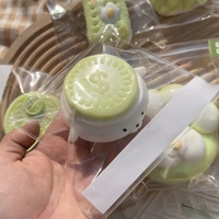 Recherche Distributeurs : Nouveau Jouet Anti-Stress Squishy en Forme de Fruit (Couleur Raisin) pour Filles et Adultes – Idéal pour les Fêtes – Fort Profit – Tendance Instagram