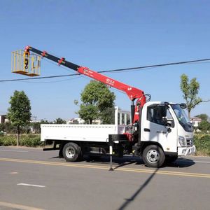 Grue télescopique montée sur camion Foton 4x2 de 3,2 tonnes, grue mobile de 4 tonnes avec benne à vendre - Product Image 3