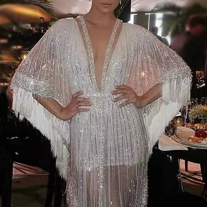 Robe de soirée longue élégante et stylée ATIYA LIBAS, Lehenga Choli, ornée de perles de verre, de pierres et de sequins. - Product Image 6