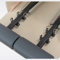 Chaise de Pilates à marchepieds en bois d'érable, cuir ultra-fibre, éponge haute densité, pour équipement de grande taille