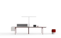 Postes de travail modulaires pour 4 personnes, bureau fixe avec bras pour moniteur et éclairage suspendu