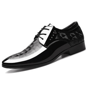 Talla 38-48 Zapatos de cuero de <span class=keywords><strong>traje</strong></span> de negocios para hombres británicos Zapatos de cuero de reunión de boda individuales clásicos de moda - Product Image 3