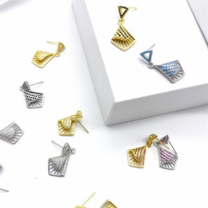 Pendientes Geométricos con Cristales Microincrustados, para Uso Diario, Forma de Lágrima, Diseño Irregular, con Circonita - Product Image 3