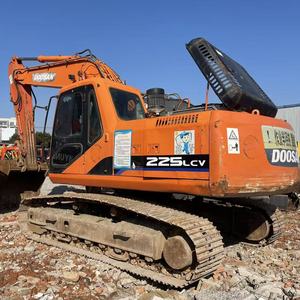 Excavatrice hydraulique Doosan DX225, 22 tonnes avec moteur de 128 kW, godet de 1,1 m³ pour travaux de terrassement et miniers - Product Image 1
