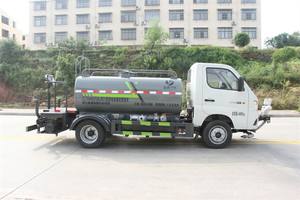 Camion de pulvérisation <span class=keywords><strong>vert</strong></span> certifié ISO 50m Pulvérisation 2500L Camion d'arrosage de réservoir - Product Image 4