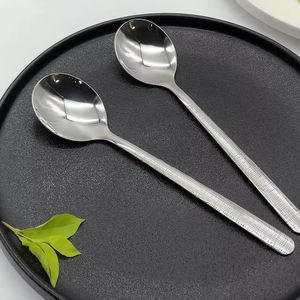 ملعقة حساء طويلة المقبض من الفولاذ المقاوم للصدأ 38 جرام للاستخدام في المطاعم والفنادق، أدوات مطبخ بمقبض سميك للوجبات - Product Image 6