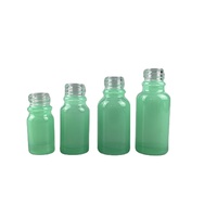 ODM Fournisseur ODM Usine RUIPACK Bouteille d'huiles essentielles vide en verre semi-transparent de couleur verte pulvérisée de 5 ml 10 ml 15 ml 20 ml 30 ml 50 ml 100 ml