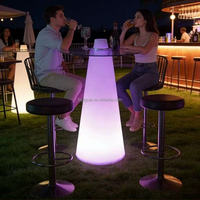 Table de bar en verre éclairée par LED moderne, table de pub extérieure imperméable pour les fêtes et la plage
