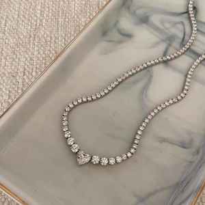 Collar de tenis de plata 925 con moissanita de corte redondo y corazón, diseño elegante para regalo de aniversario, compromiso o fiesta, estilo joyería - Product Image 2