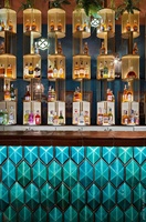 Conception d'intérieur de bar de luxe sur mesure, ensembles de meubles de bar, design de comptoir et de vitrines de bar de restaurant moderne, service tout-en-un
