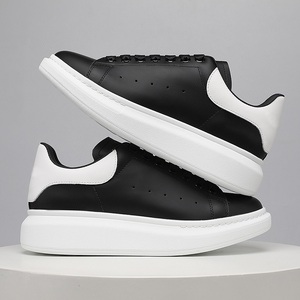 Mocasines de Lujo de Alta Calidad, Zapatos Casuales Blancos Pequeños con Suela Gruesa y Cordones, Estilo Moderno - Product Image 1