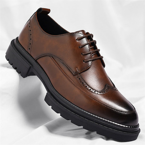 Chaussures en cuir gaufré brocart style britannique pour tenue d'affaires, grandes tailles, couleur noire, vente en gros, rehaussement de la silhouette - Product Image 5