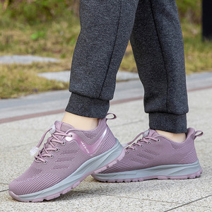 Zapatos para caminar de malla de primavera para personas mayores, mujeres y hombres, suela suave, cómodos, transpirables, zapatos de Fitness, talla Unisex 36-42 - Product Image 1