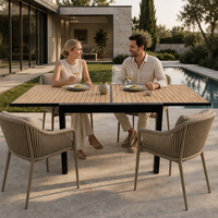 Table à manger extensible noir mat avec plateau en bois naturel à lattes, mobilier de patio moderne pour jardin et divertissements en extérieur