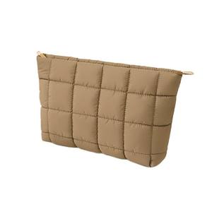 Sac de maquillage Bebe, grande capacité, design à grille à bulles, étui de rangement portable pour cosmétiques, soins de la peau et maquillage - Product Image 2