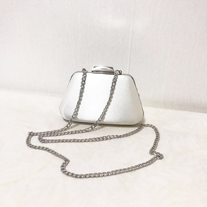Low MOQ Silver Satin Clutch With Sparkling Beaded Bow Chain Strap Evening Party Bag exture Chain Crossbody Shoulder Bag - Product Image 4