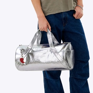 Bolsa <span class=keywords><strong>de</strong></span> Viaje Tipo <span class=keywords><strong>Burrito</strong></span> <span class=keywords><strong>de</strong></span> Lona Metálica Plateada con Relieve, Gran Capacidad, Correa Ajustable y Múltiples Bolsillos, Modelo 2026 - Product Image 1