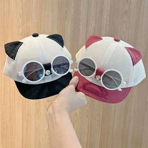 Sombrero de verano de moda para bebé con <span class=keywords><strong>gafas</strong></span> de sol de malla fina para gato gorra de béisbol tela de sarga <span class=keywords><strong>6</strong></span> paneles gorra de sol ala curva - Product Image 1
