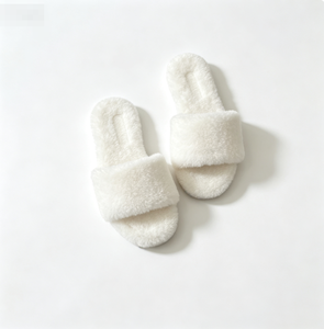 Sandales d'hiver en fourrure pelucheuse pour femmes, semelle épaisse, pantoufles d'intérieur, chaussures plates confortables, faible MOQ - Product Image 5