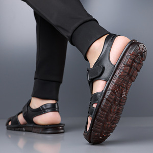 Sandalias de cuero para hombre con punta abierta, suela de TPR, entresuela de EVA, estilo slip-on, para senderismo de verano en Vietnam. - Product Image 4